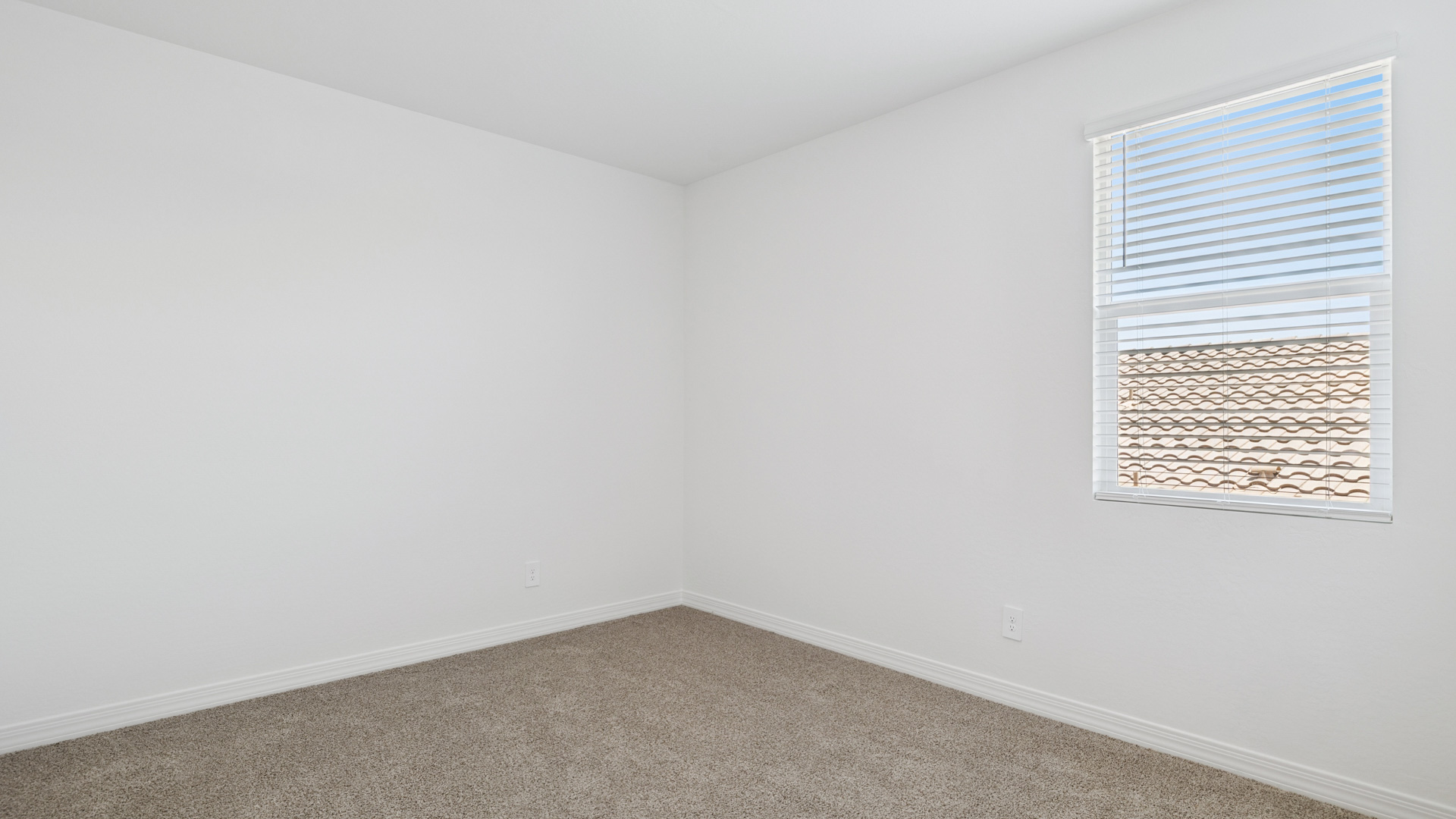 Guest bedroom