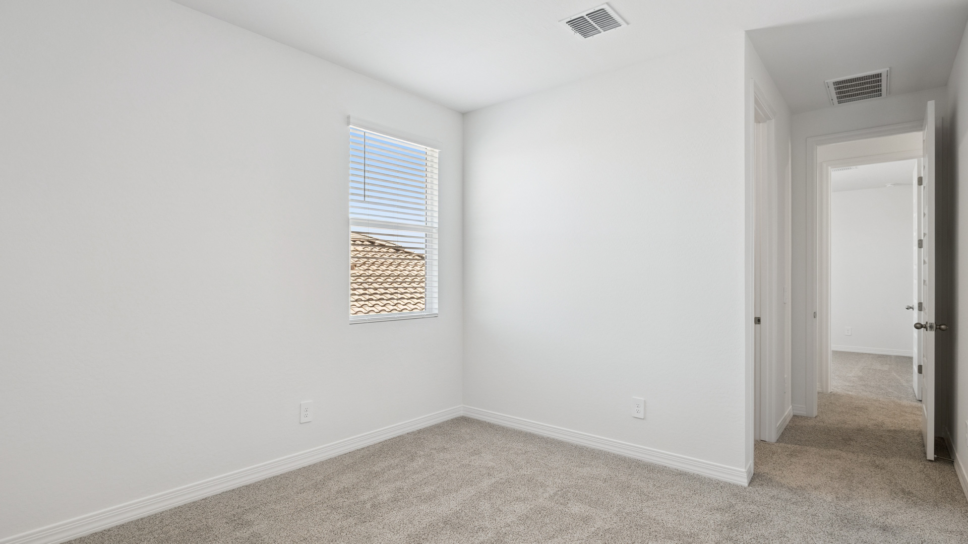 Guest bedroom