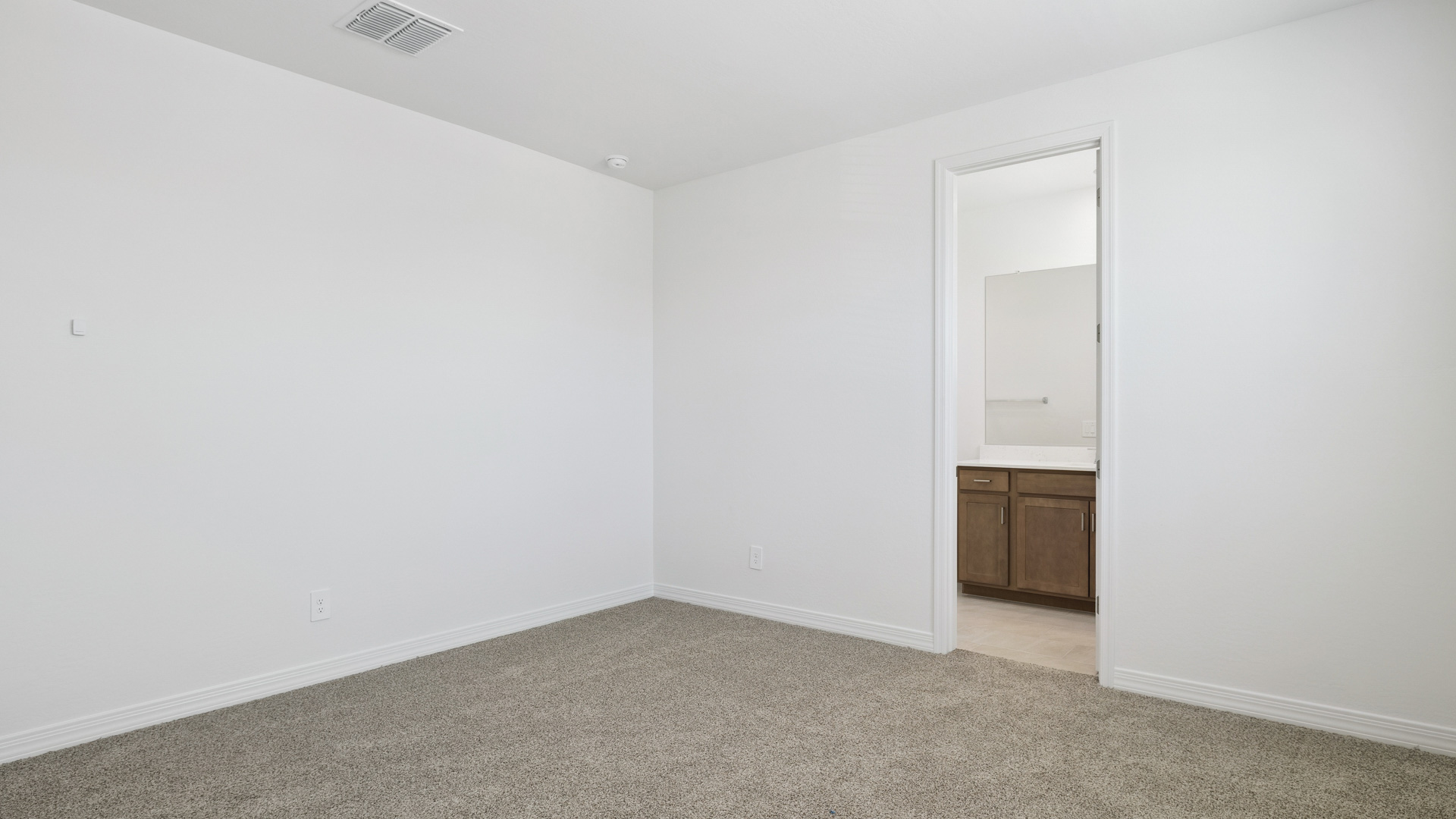 Guest bedroom
