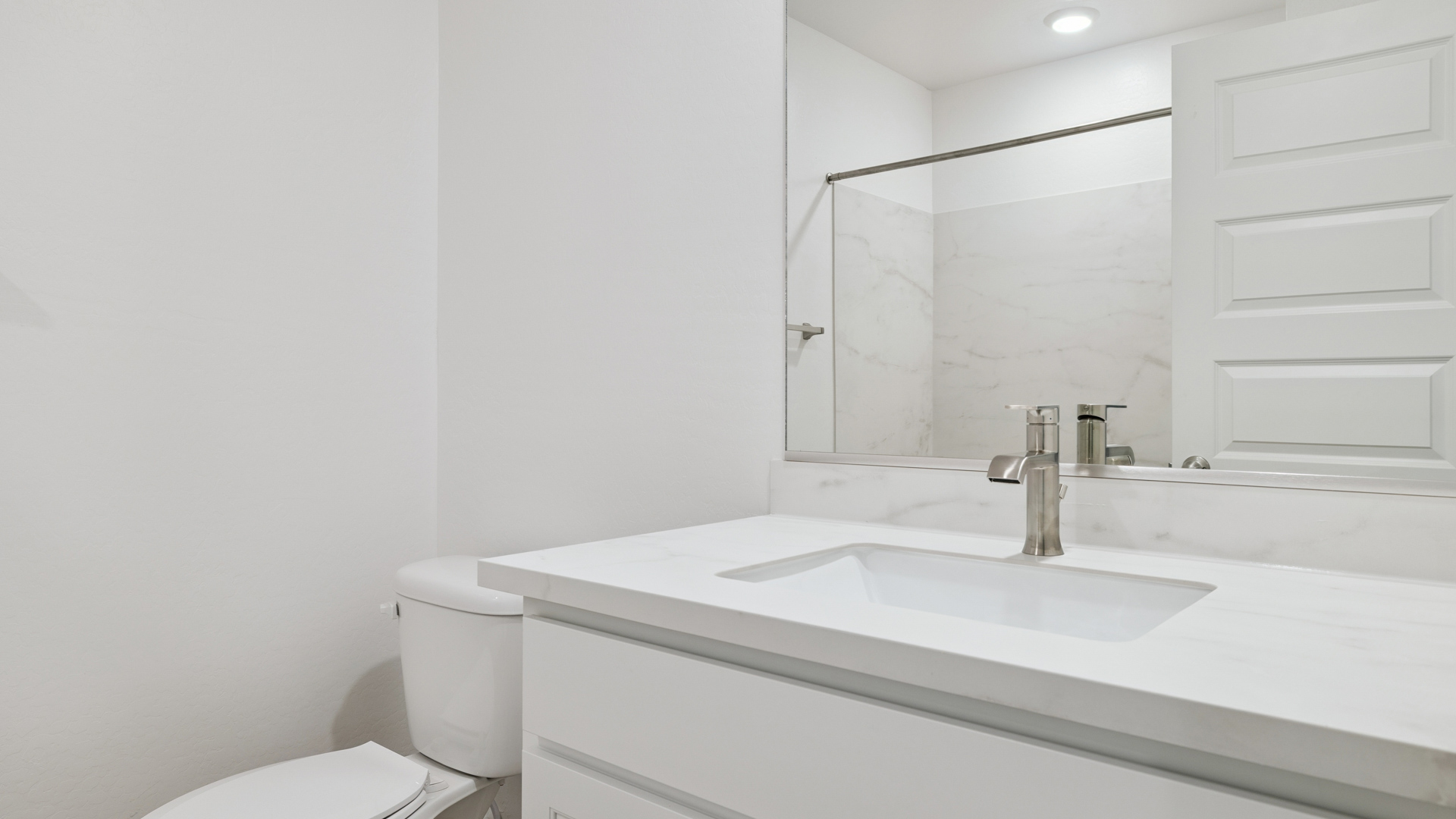 A well-designed bathroom emphasizing functionality and contemporary style.