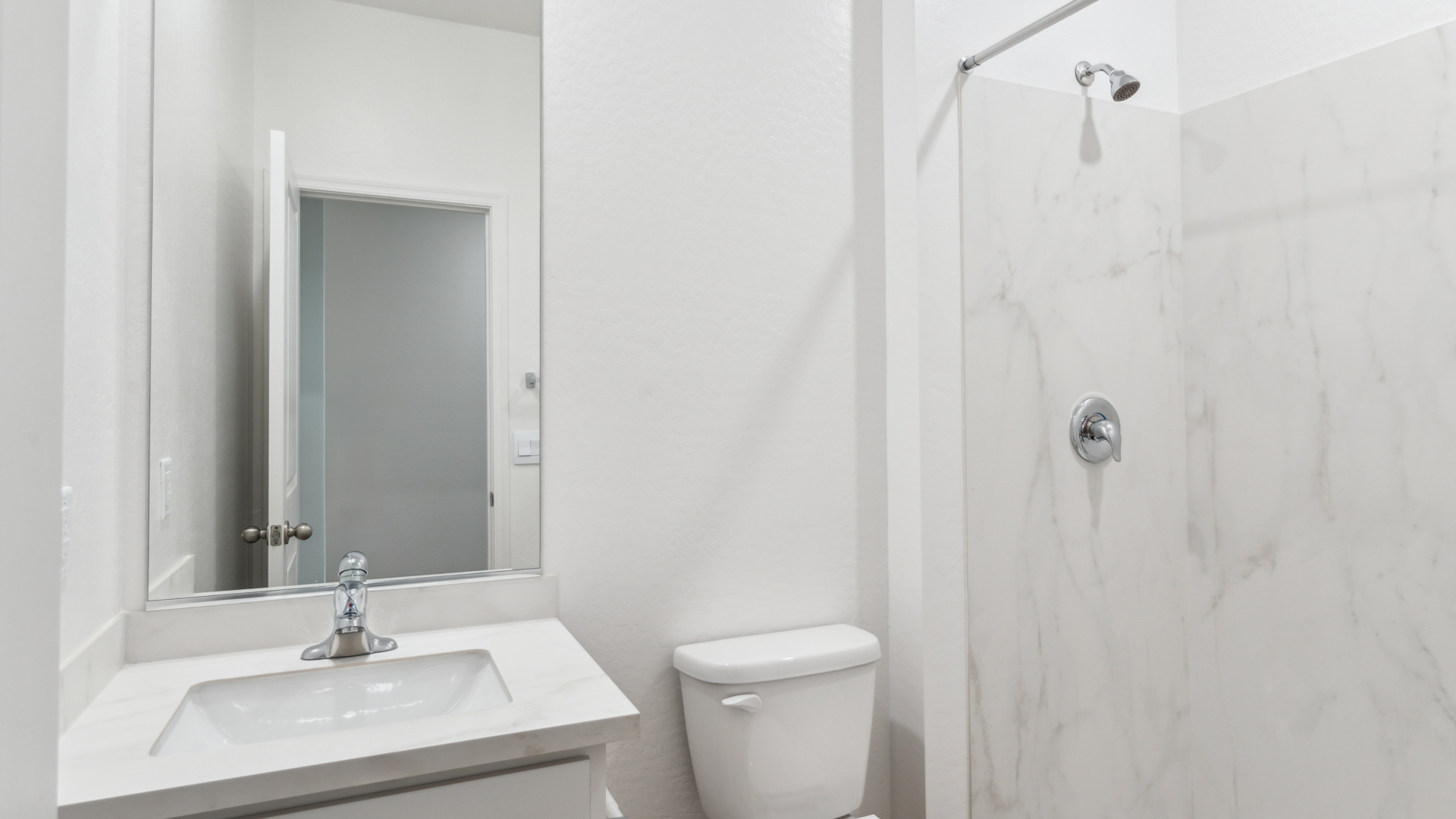 A well-designed bathroom emphasizing functionality and contemporary style.