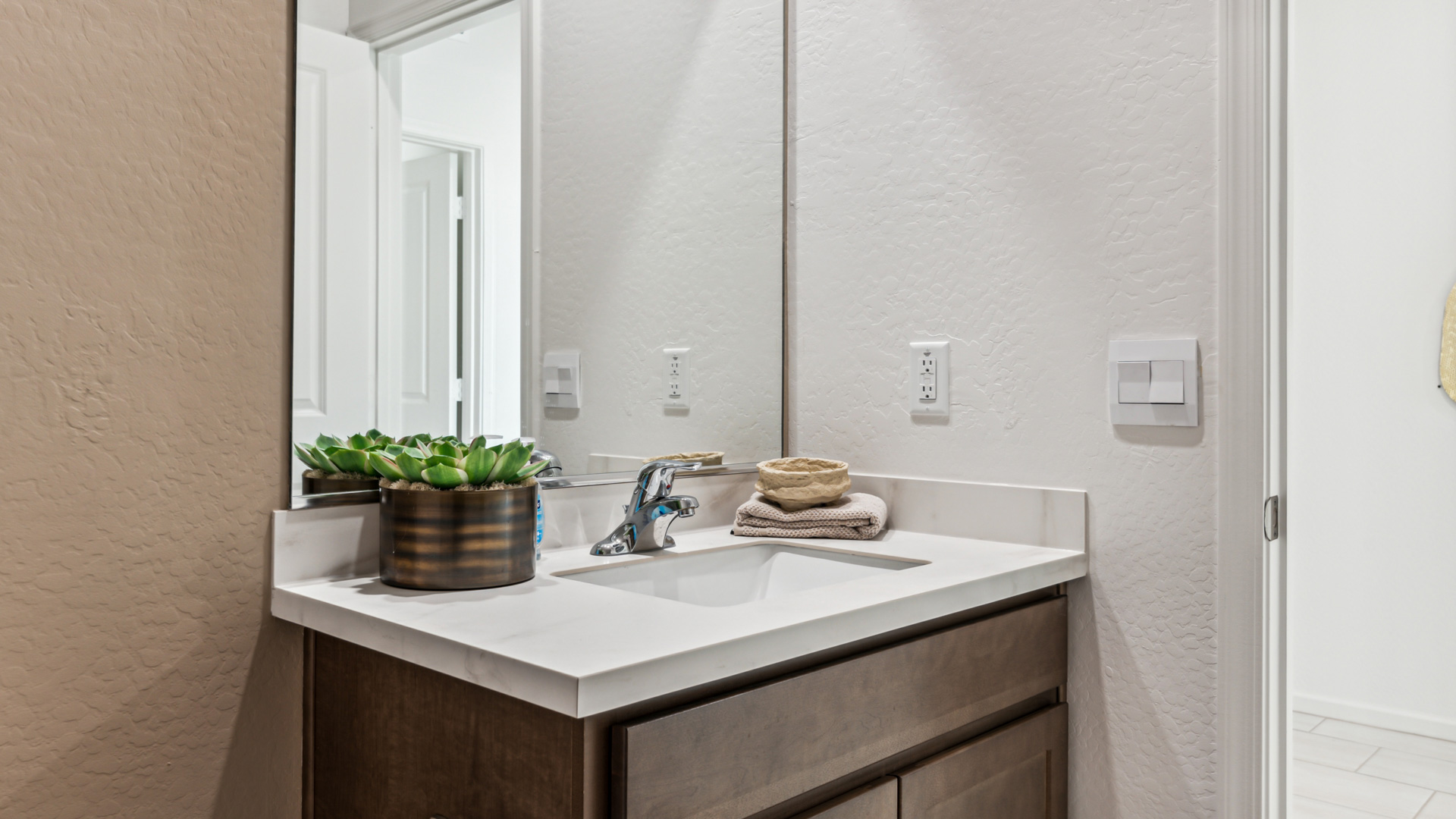 A well-designed bathroom emphasizing functionality and contemporary style.