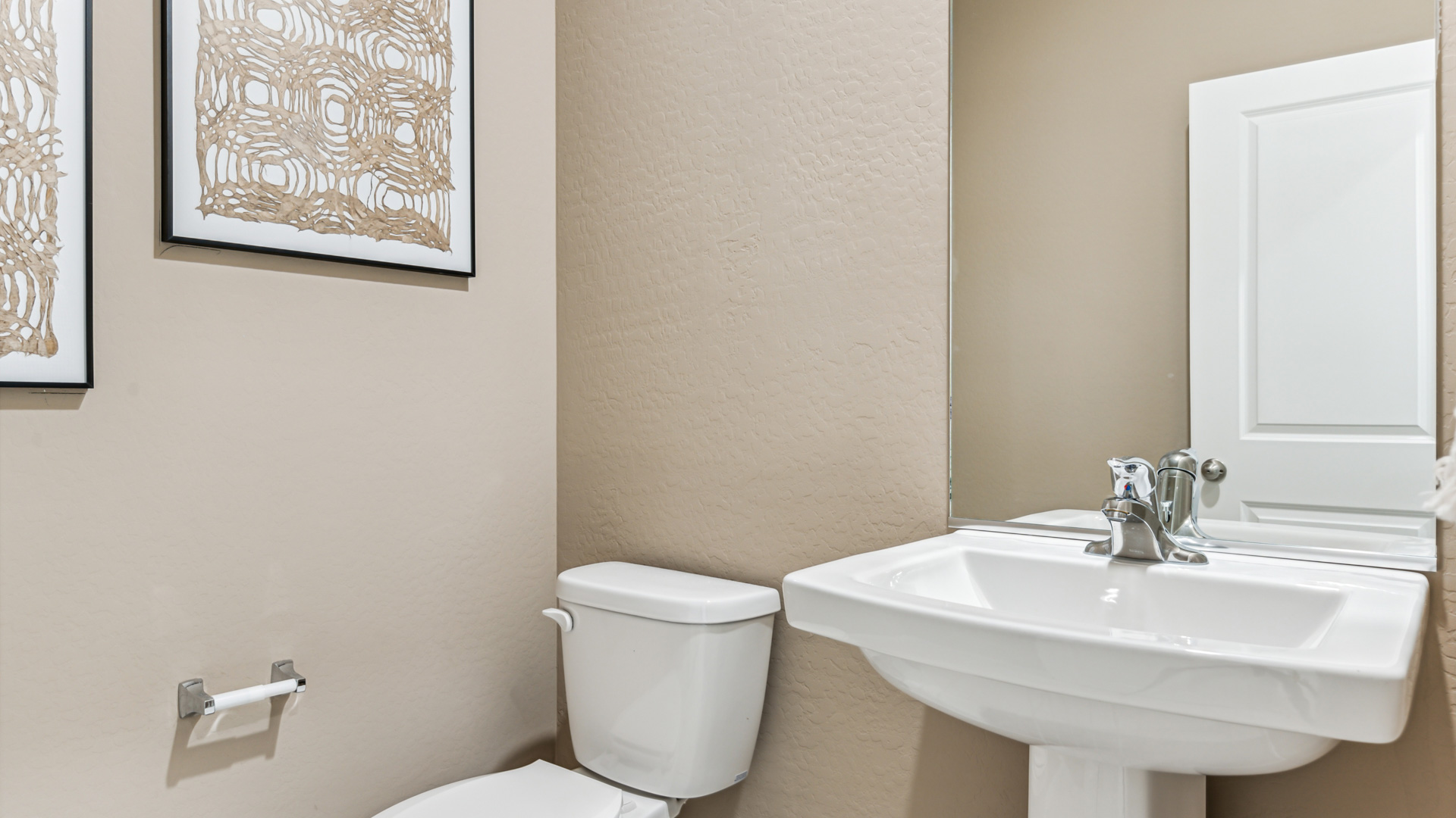 A well-designed bathroom emphasizing functionality and contemporary style.