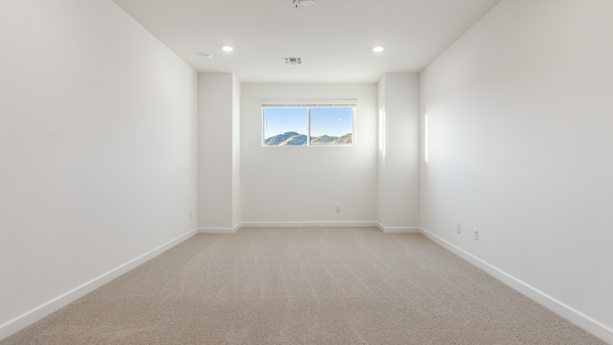Guest bedroom
