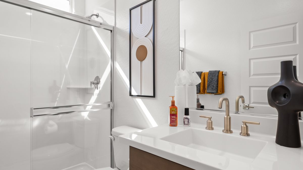 A well-designed bathroom emphasizing functionality and contemporary style.