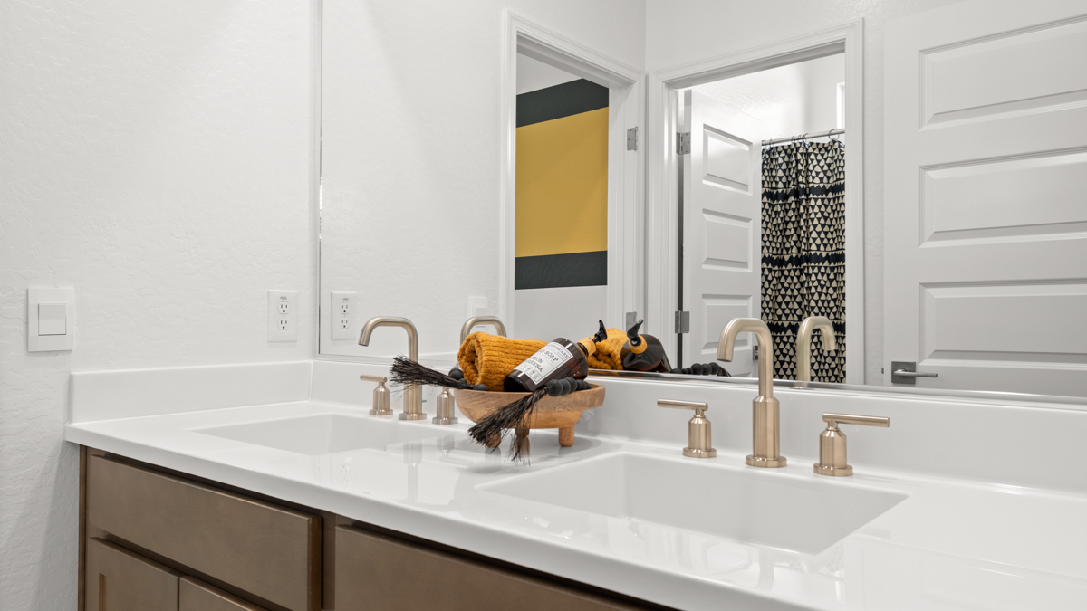 A well-designed bathroom emphasizing functionality and contemporary style.