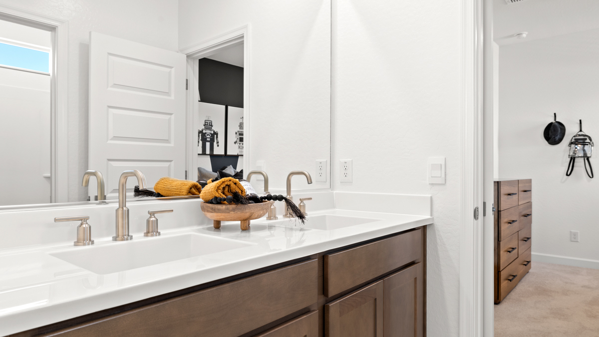 A well-designed bathroom emphasizing functionality and contemporary style.