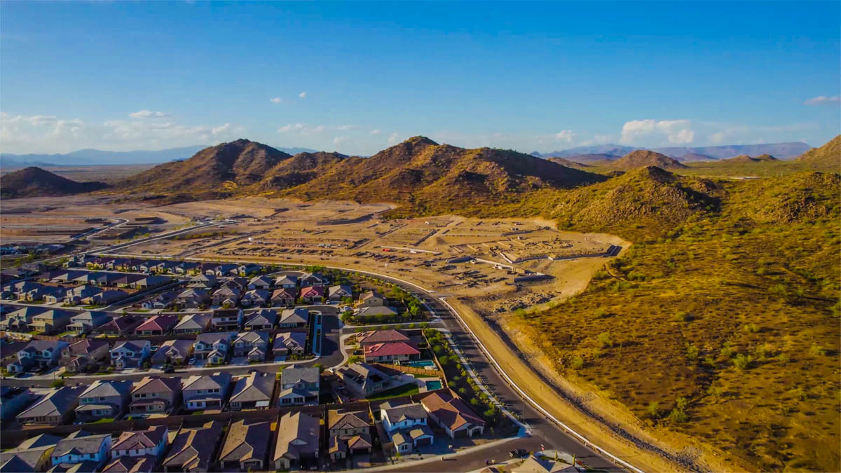 New Homes in Aloravita Peoria, AZ D.R. Horton
