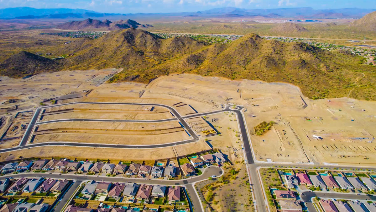 New Homes in Aloravita Peoria, AZ D.R. Horton