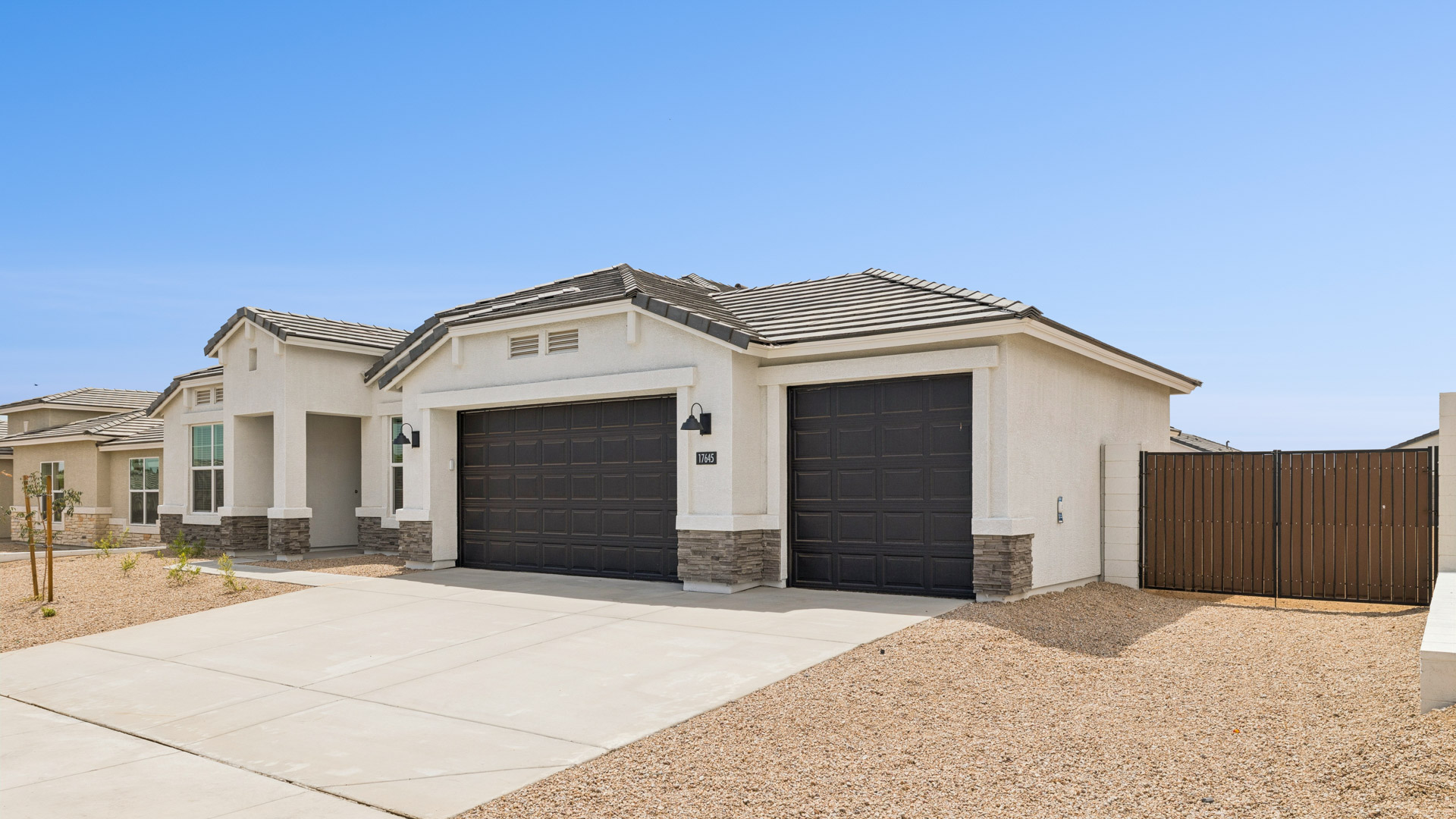 Onyx lot 400 at 17645 W BROWN ST