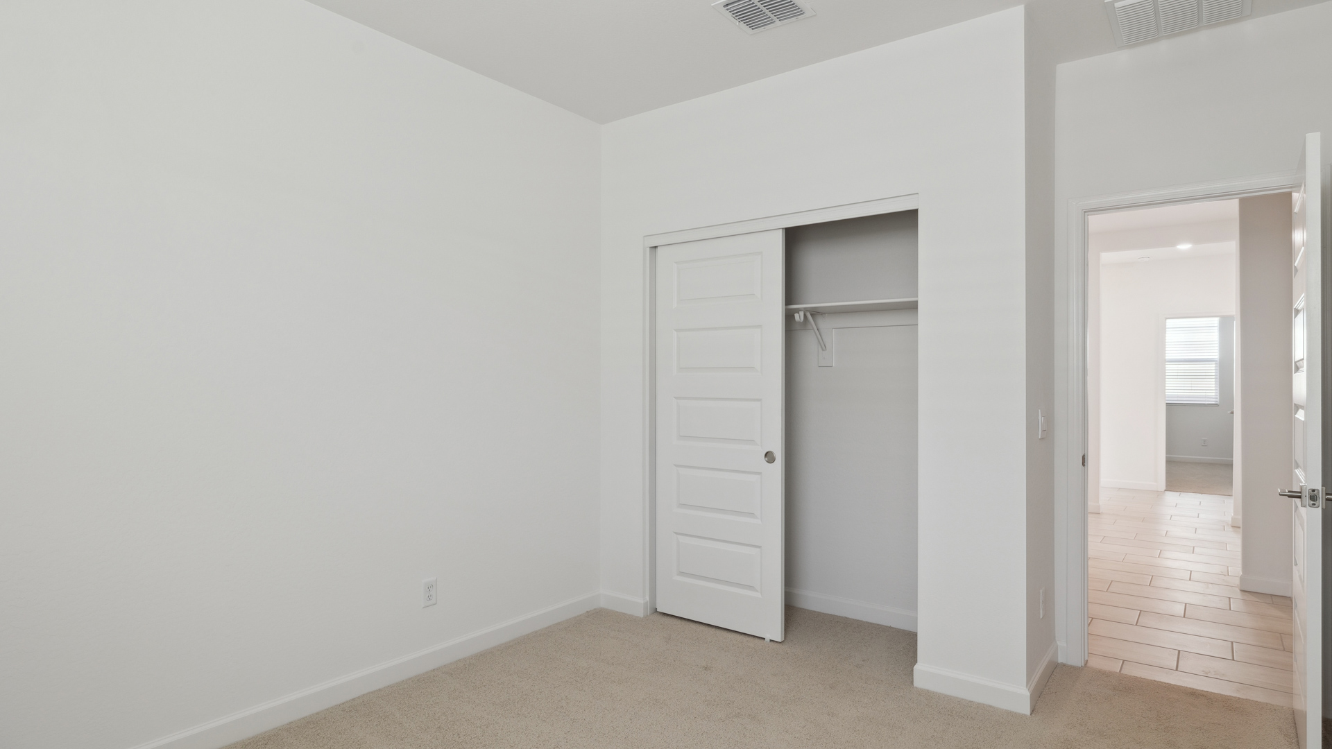 Bedroom 4 with closet