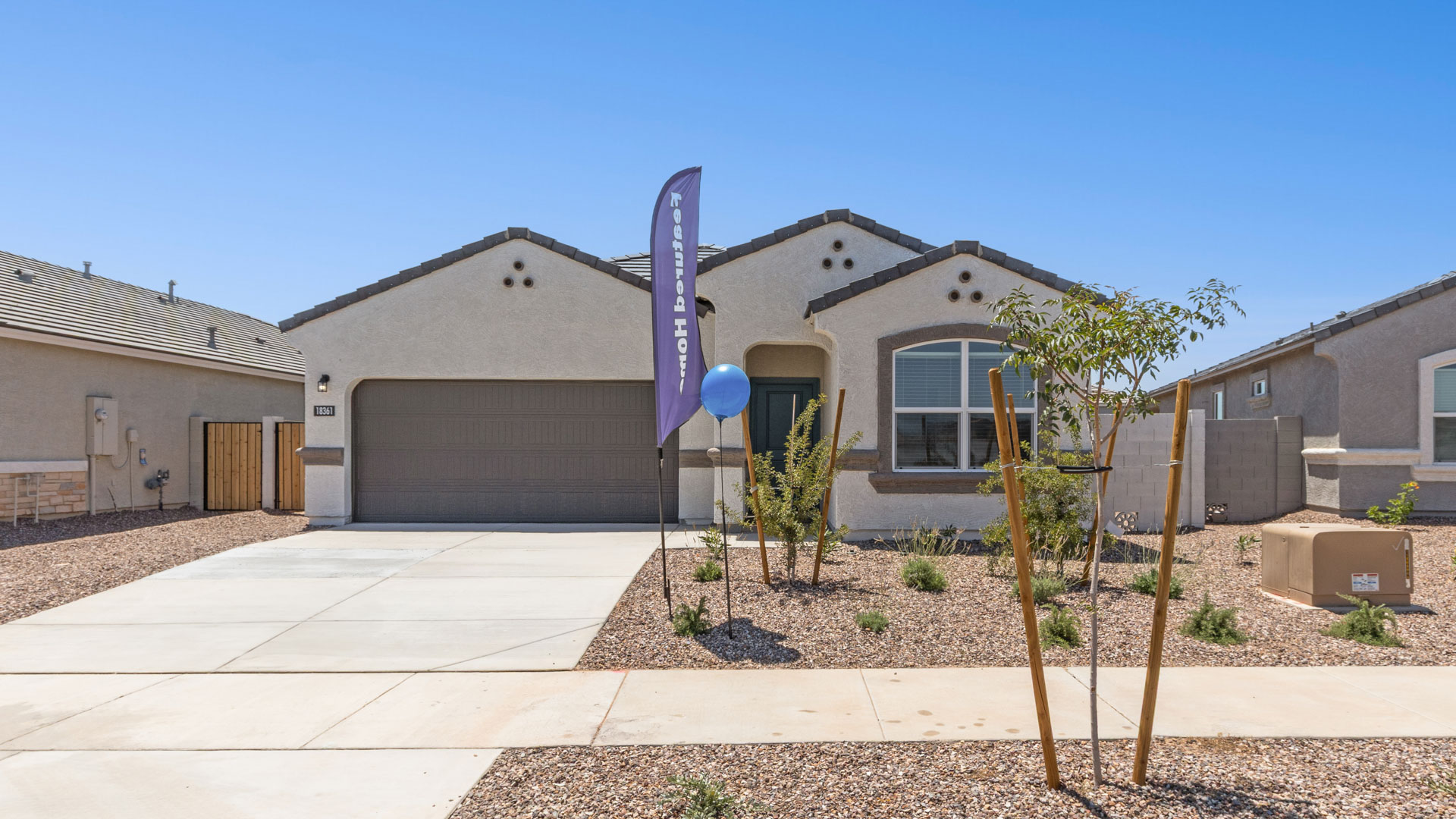 Lark B Front Elevation