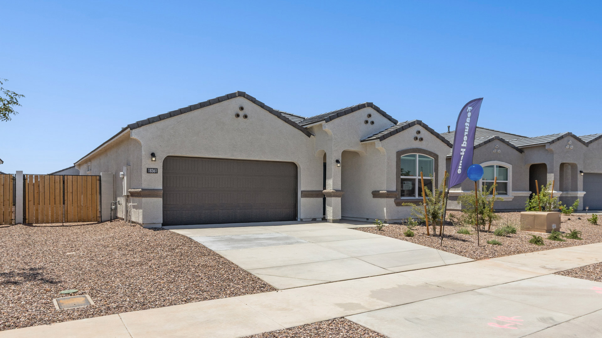 Lark B Front Elevation