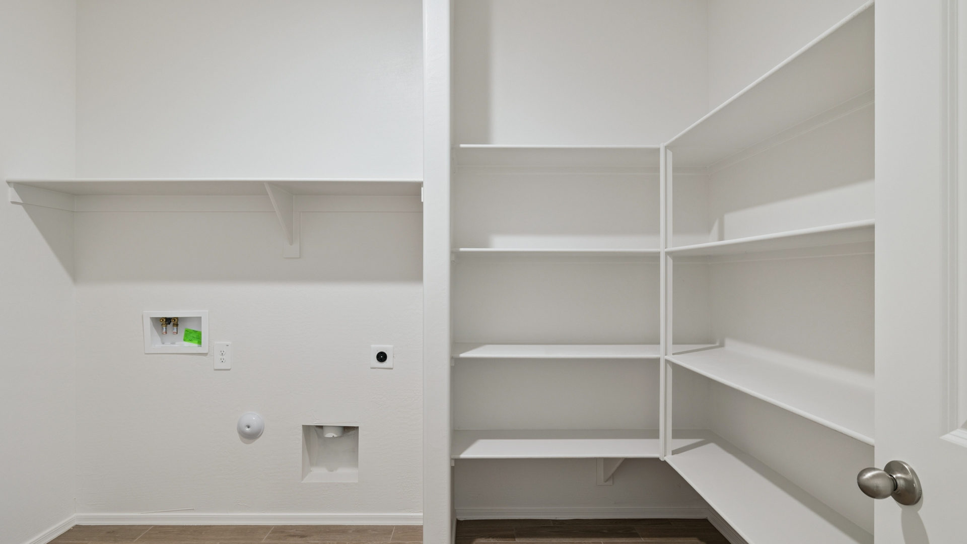 Closet & Laundry