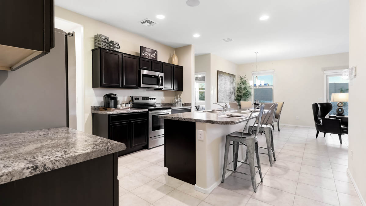 Floor Plan in Crestfield Manor Florence, AZ D.R. Horton