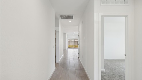Justin foyer