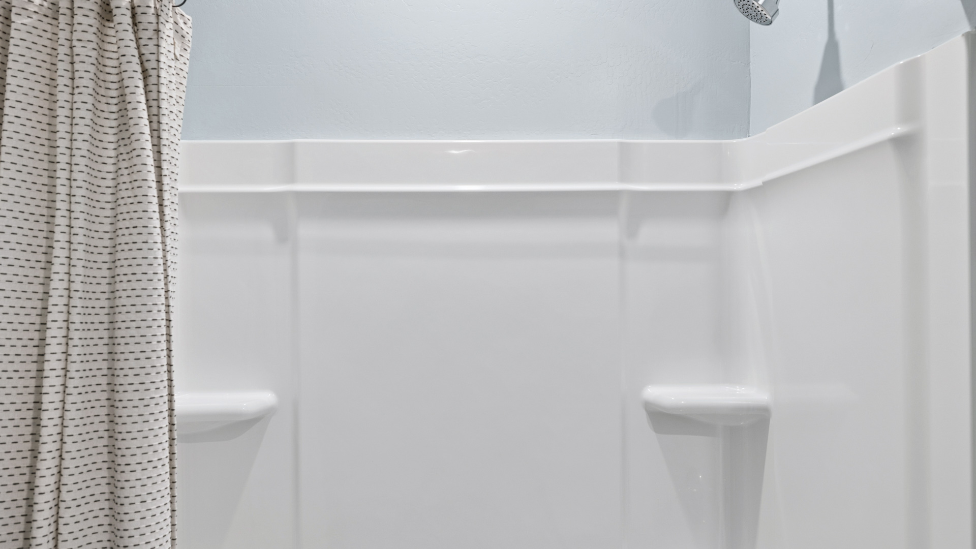A well-designed bathroom emphasizing functionality and contemporary style.