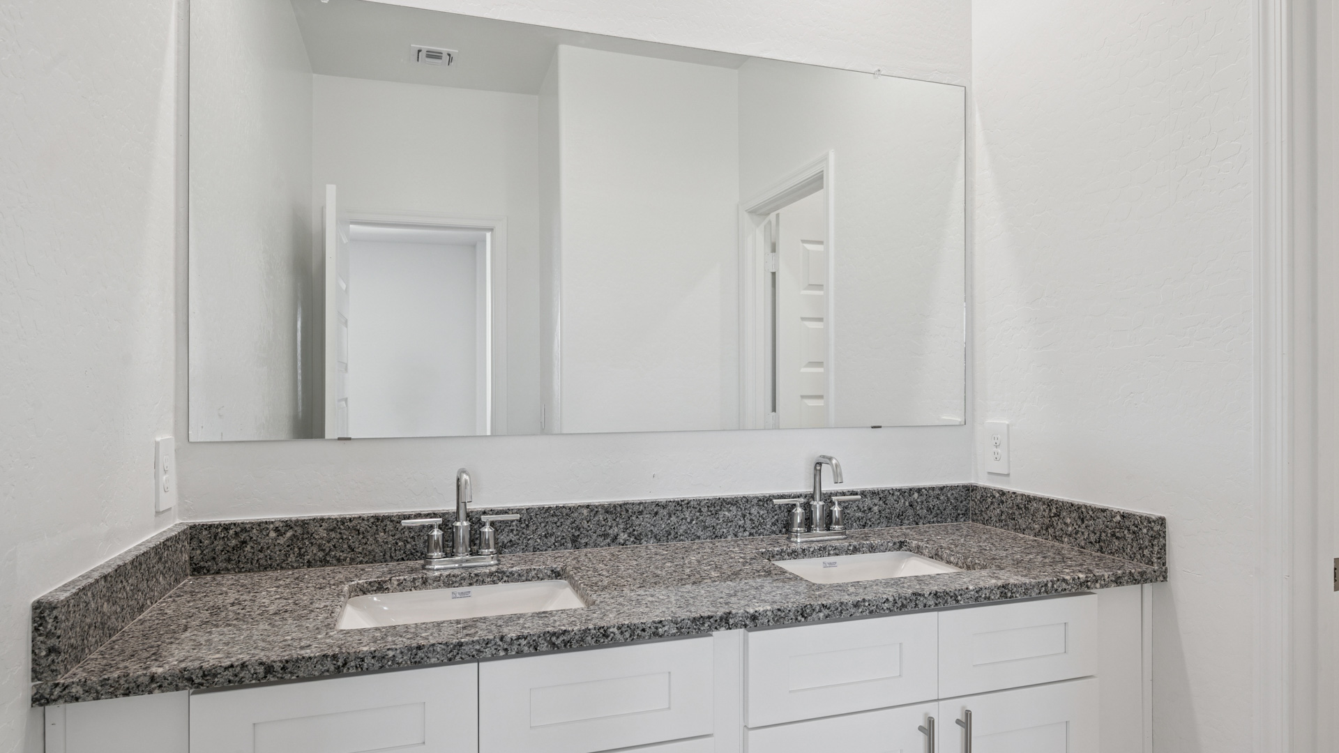 A well-designed bathroom emphasizing functionality and contemporary style.