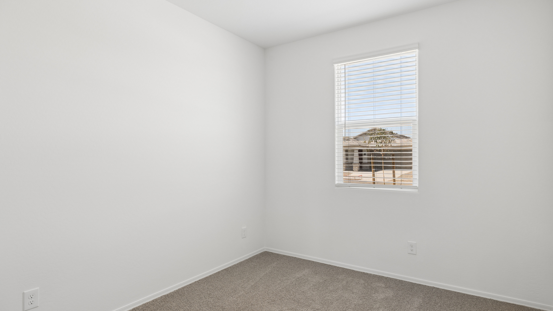 Guest bedroom