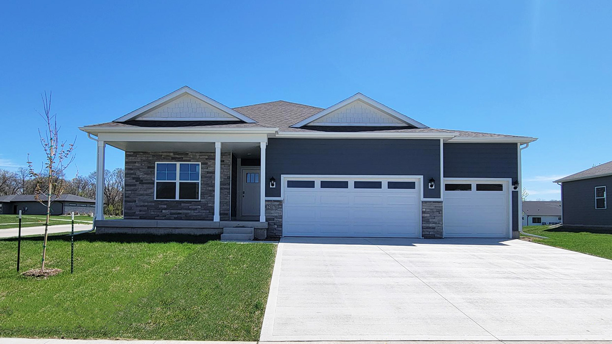 580 NW Concord Ln