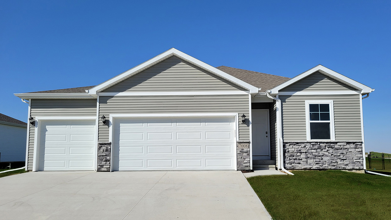 1154 33Rd Ct SW exterior