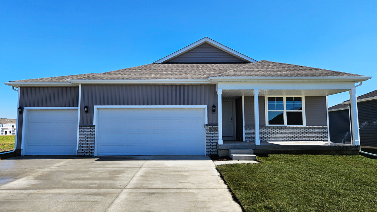 231 39Th St SW exterior