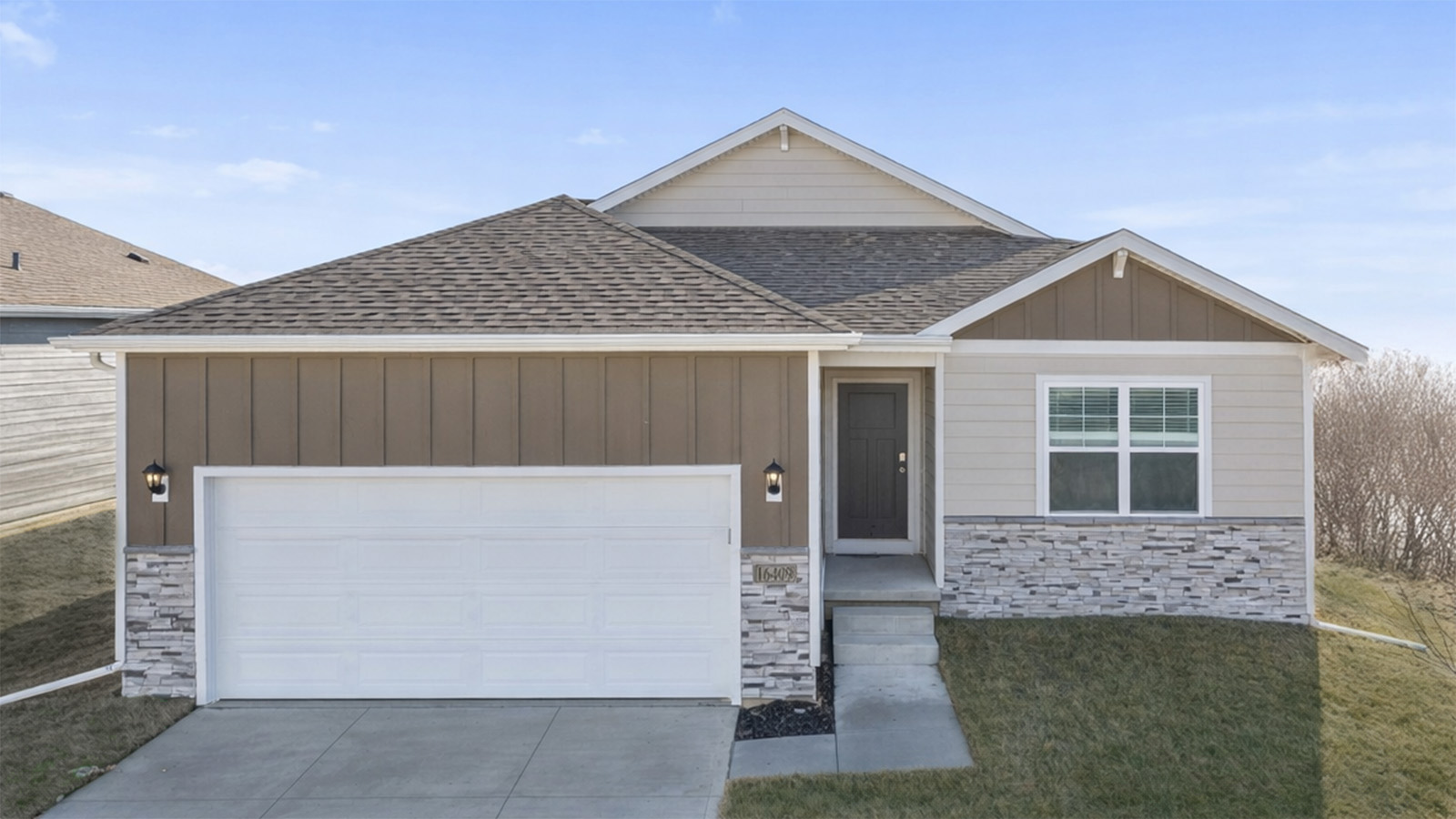 414 KINGFISHER DR exterior