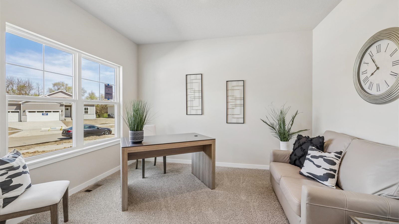 Flex room on main floor next to entry that could be a office or sitting room