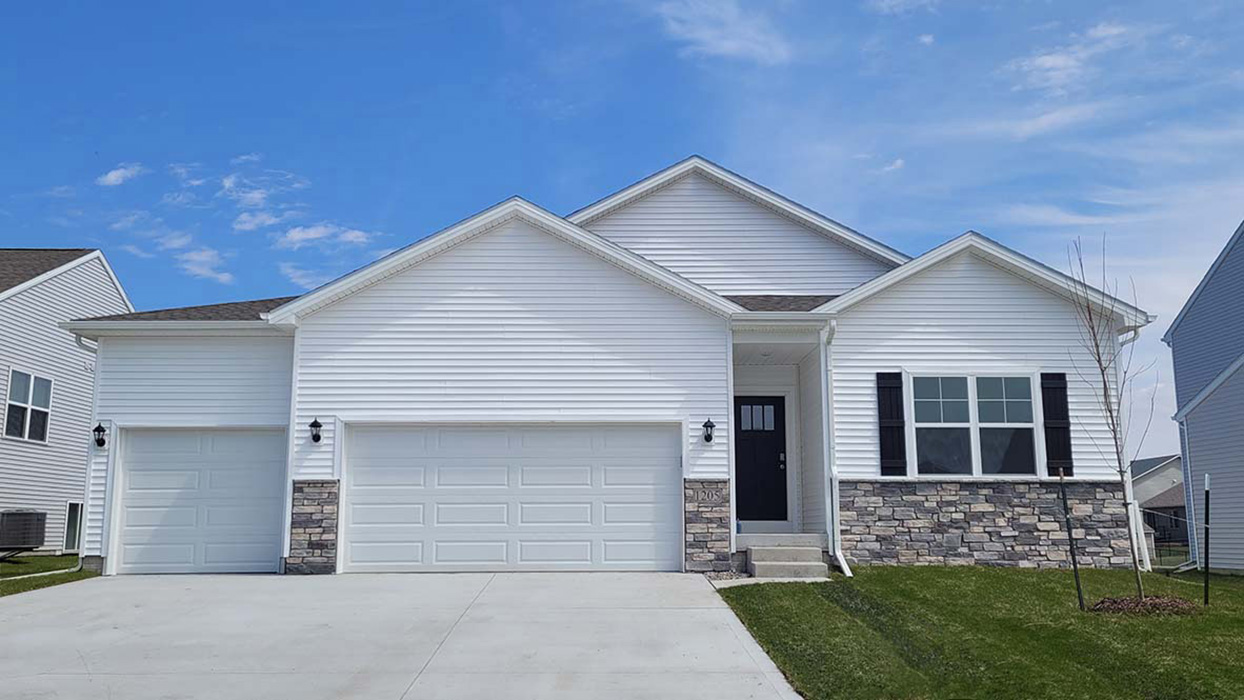 301 Kingfisher Ct SW exterior