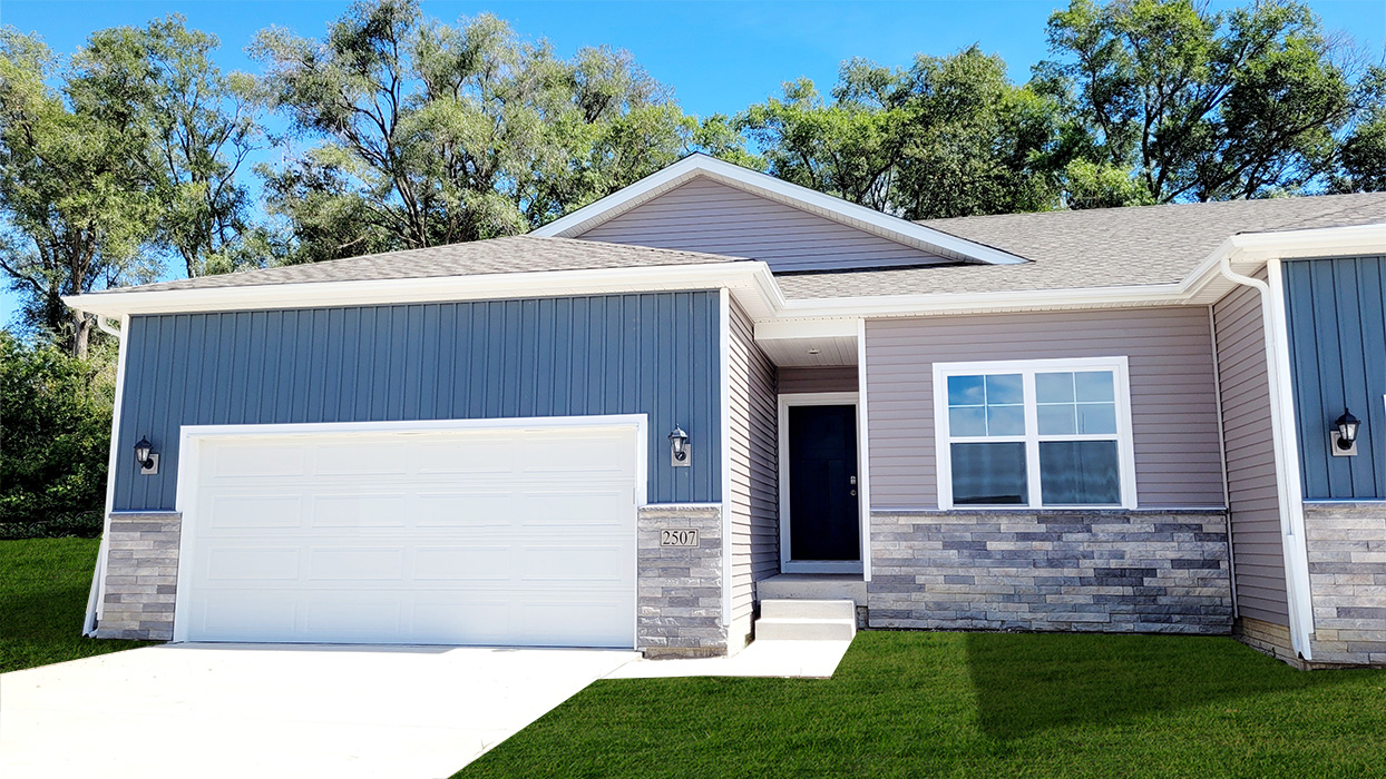 1084 Daisy Ln exterior