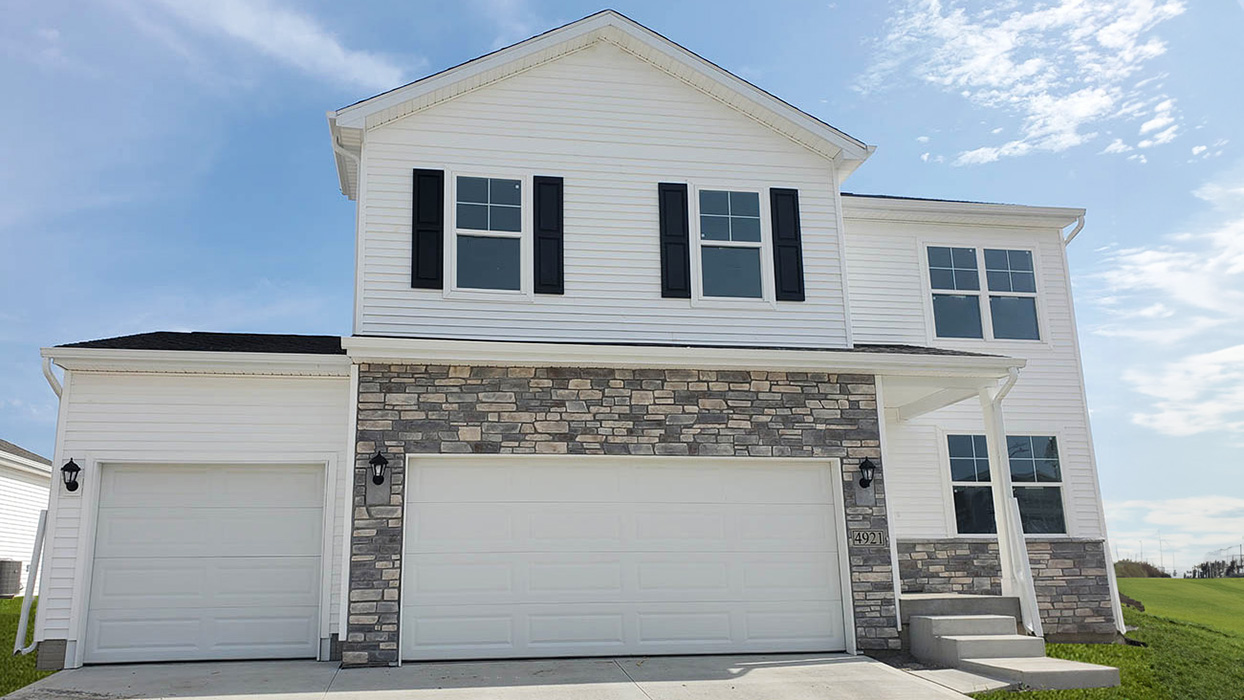 3029 Sweetwater Dr exterior