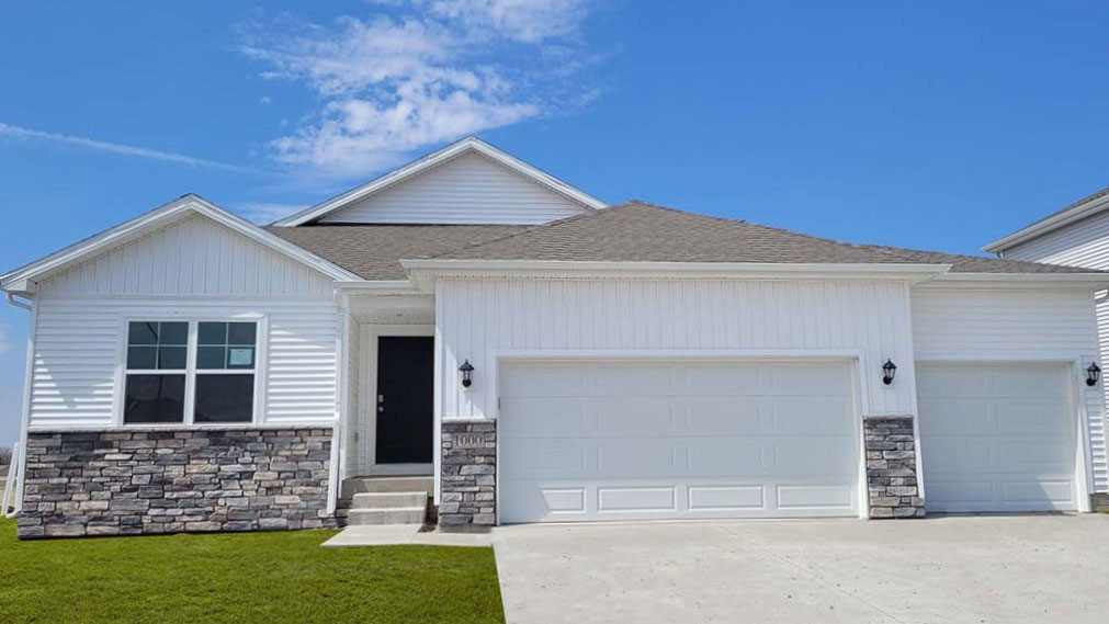 3035 SWEETWATER DR exterior