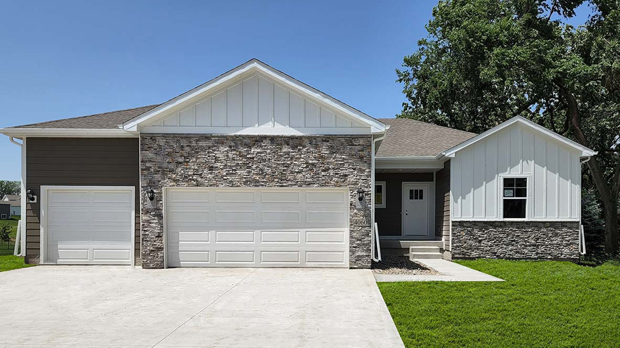 3034 Lake Hill Dr exterior