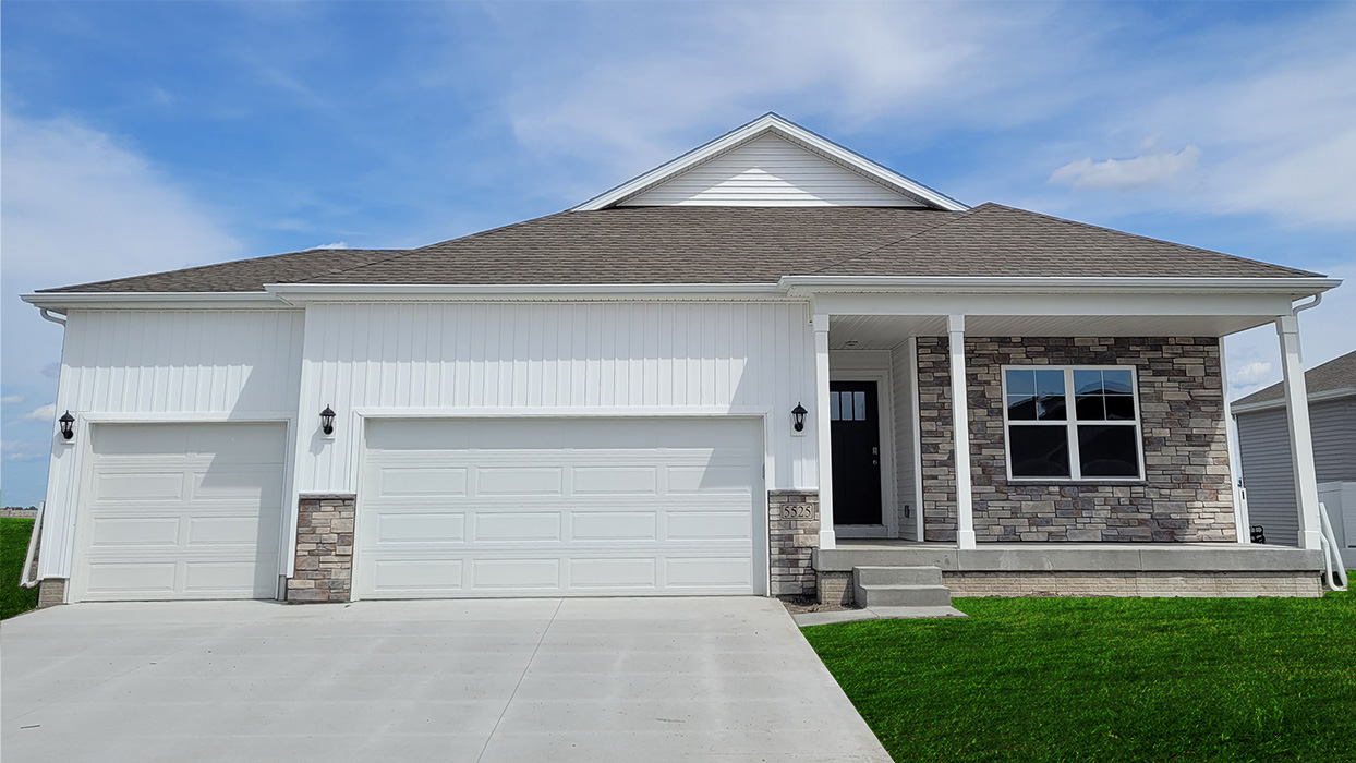 1189 Hillside Pl exterior