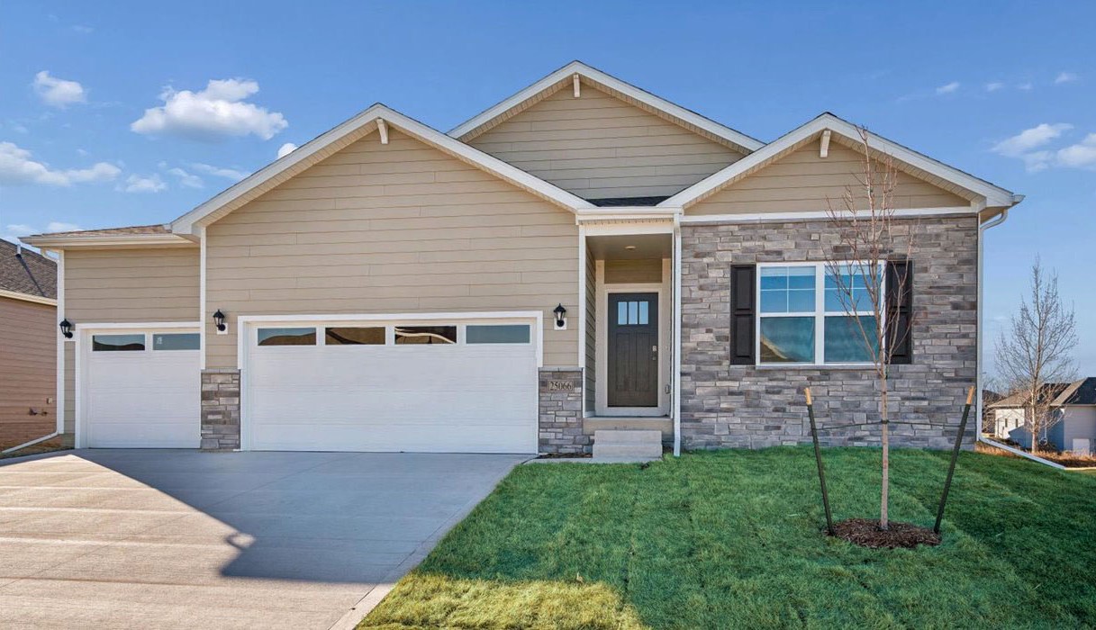1164 HILLSIDE PL exterior