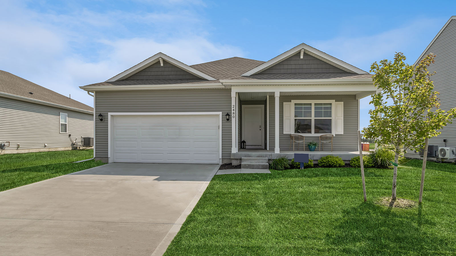 front view of hamilton model home