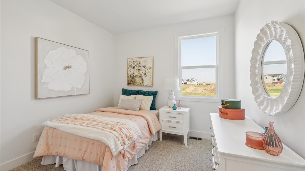 Reagan Plan, The Horton Series at Stratford Crossing second bedroom