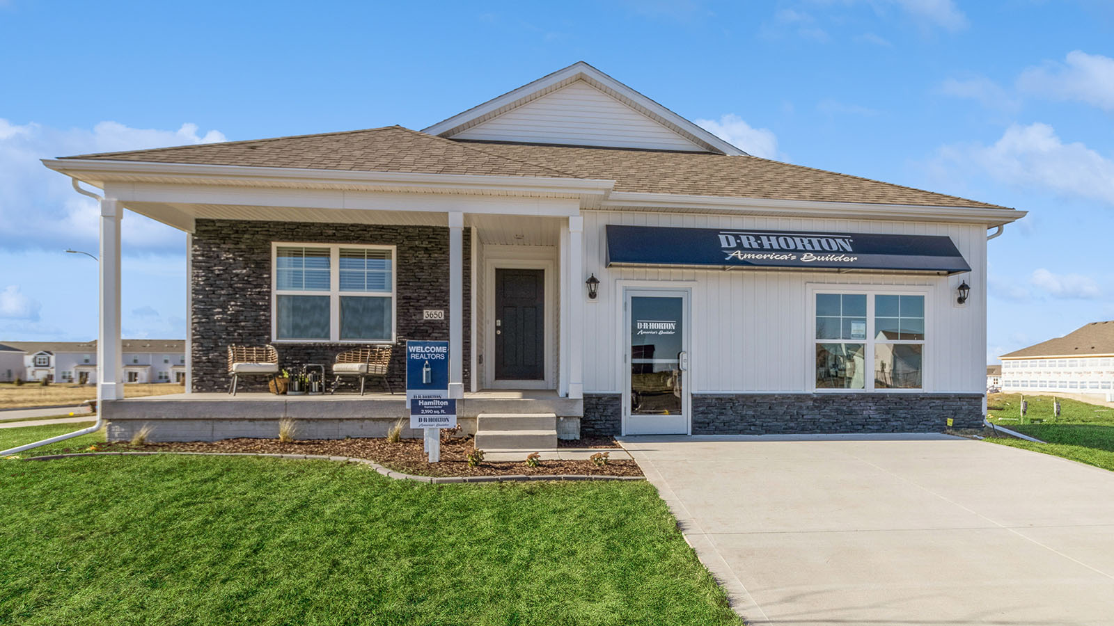 front exterior view of hamilton model home