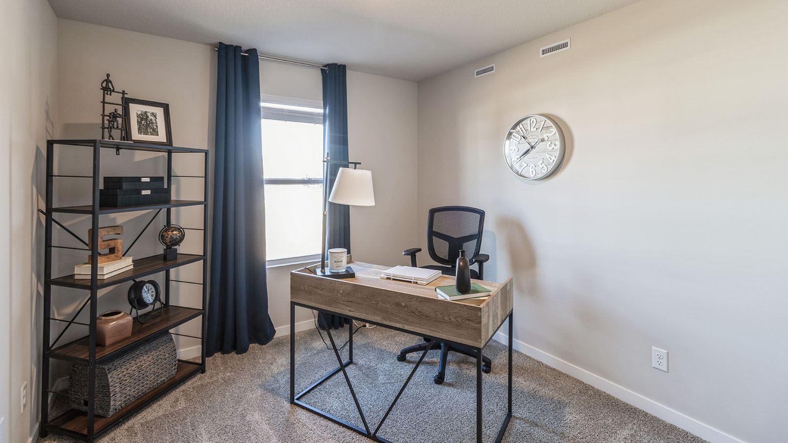 Bedroom with a single window and closet.