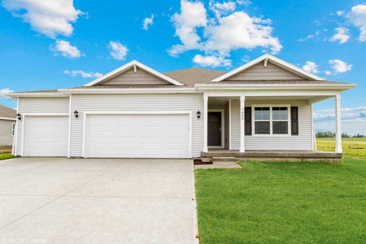 New Homes in Crossroads CEDAR RAPIDS, IA D.R. Horton
