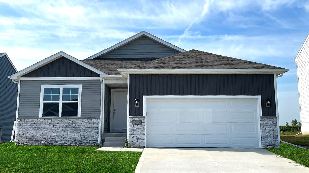 2755 Cecelia Dr exterior