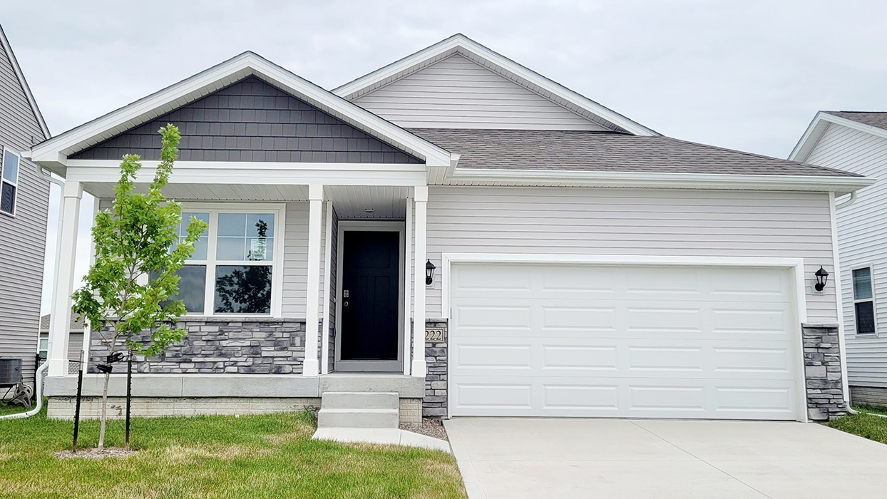 5 Verbena Lane SW, Cedar Rapids, IA, American Prairie By D.R. Horton 3 bed, 2 bath, 2-car garage, 1-story