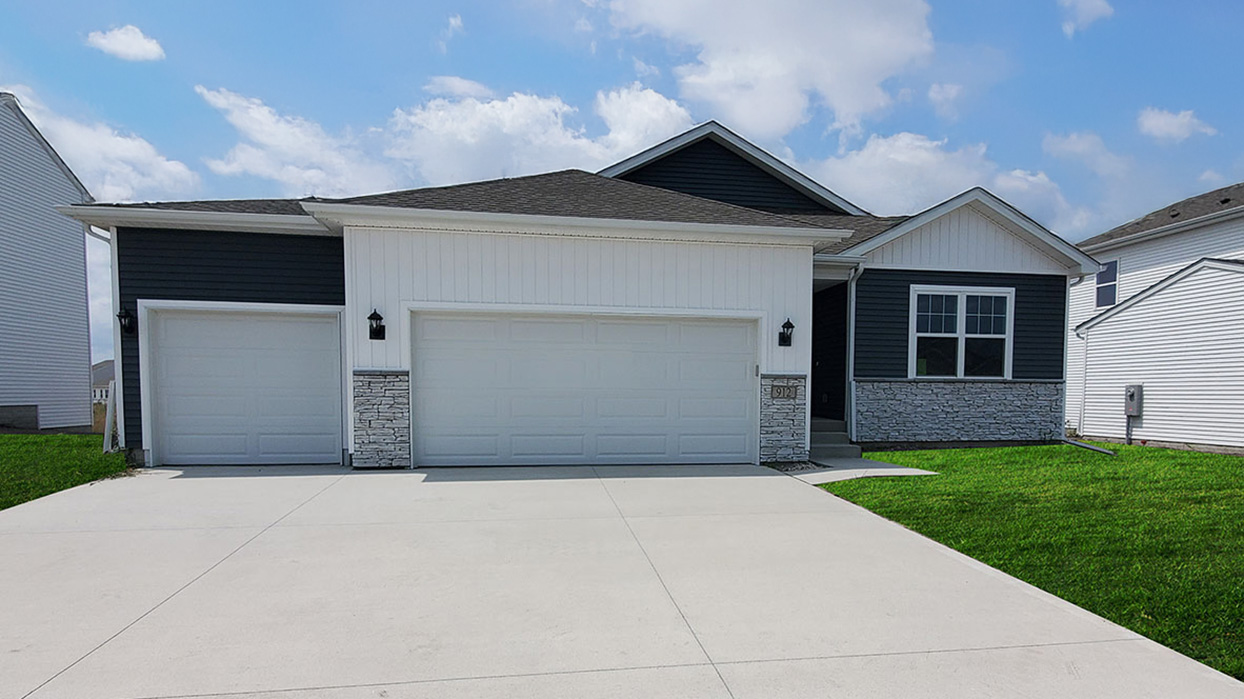3631 Rueben Dr, Marion, IA — Sycamore Heights by D.R. Horton 4 Bed, 3.5 Bath, 3 Garage, 1 Story