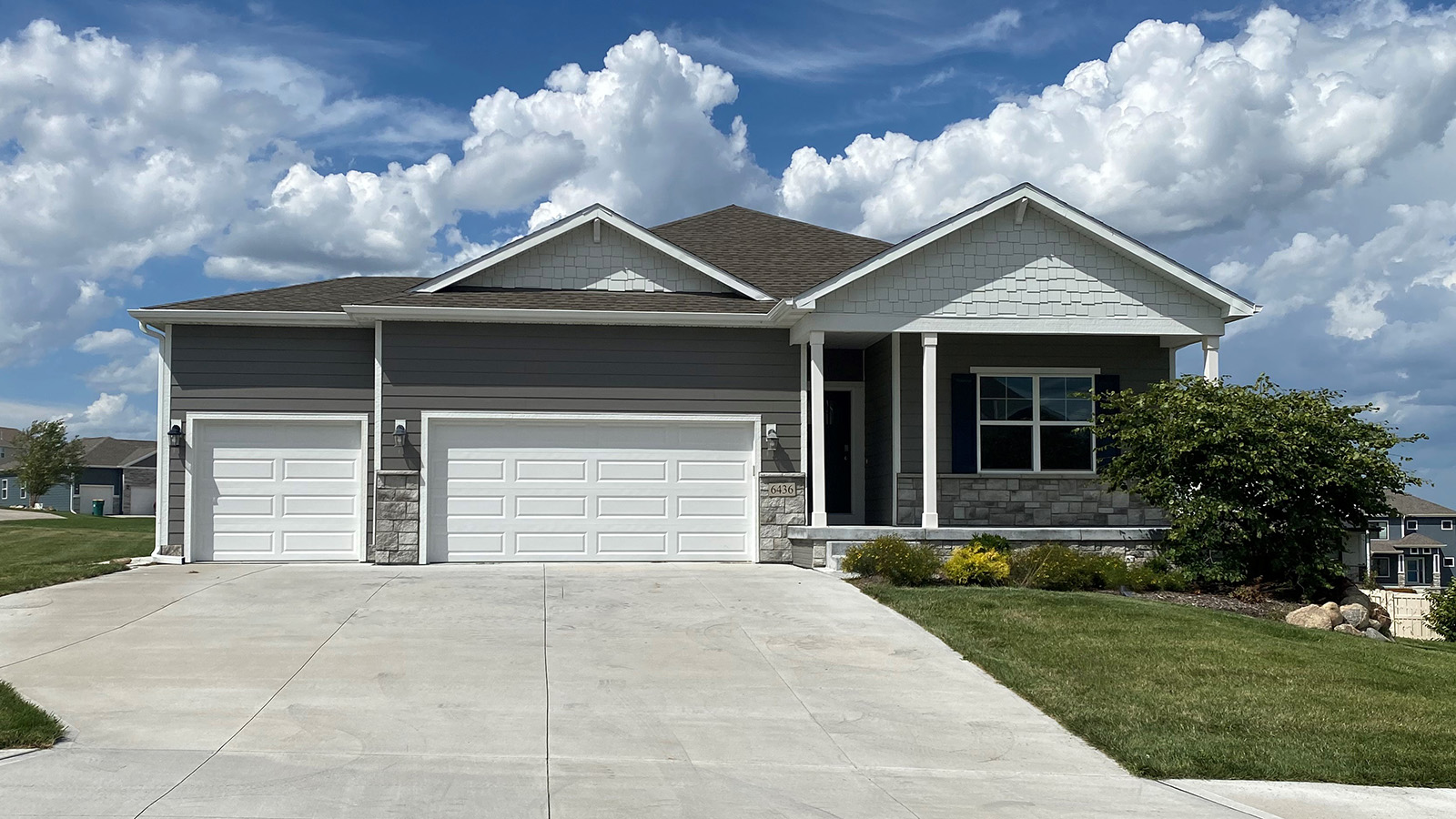 Available Home in Pioneer View Papillion, NE D.R. Horton