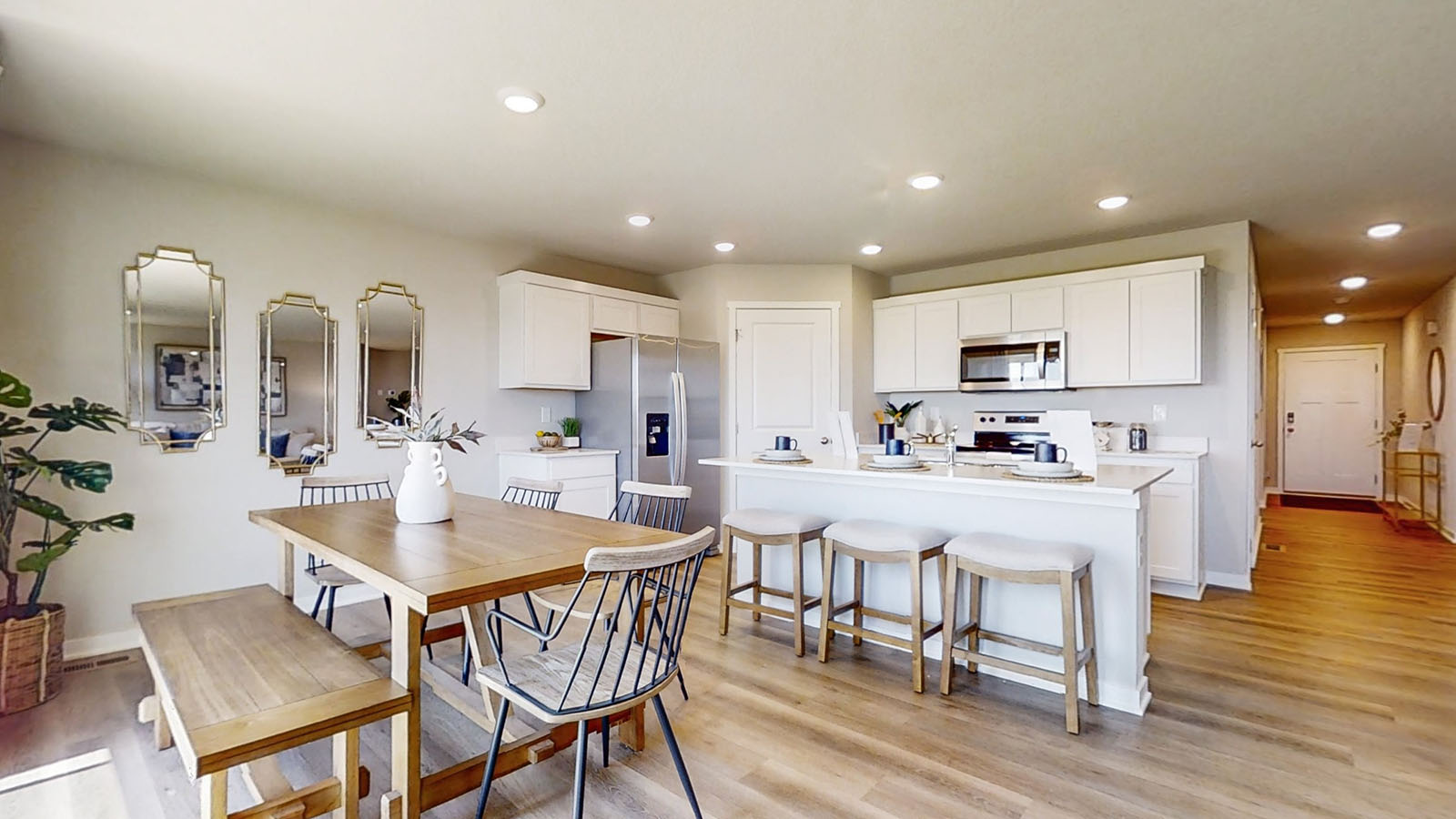 Kitchen and dining room overview of the Hamilton