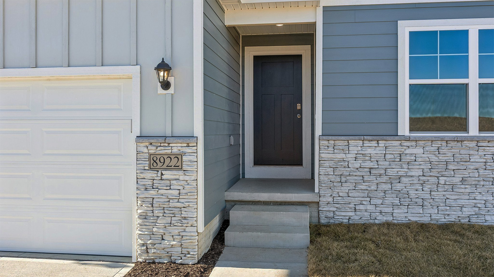 8922 N 167 Street, Bennington, NE, The Hill By D.R. Horton 1-story, front porch