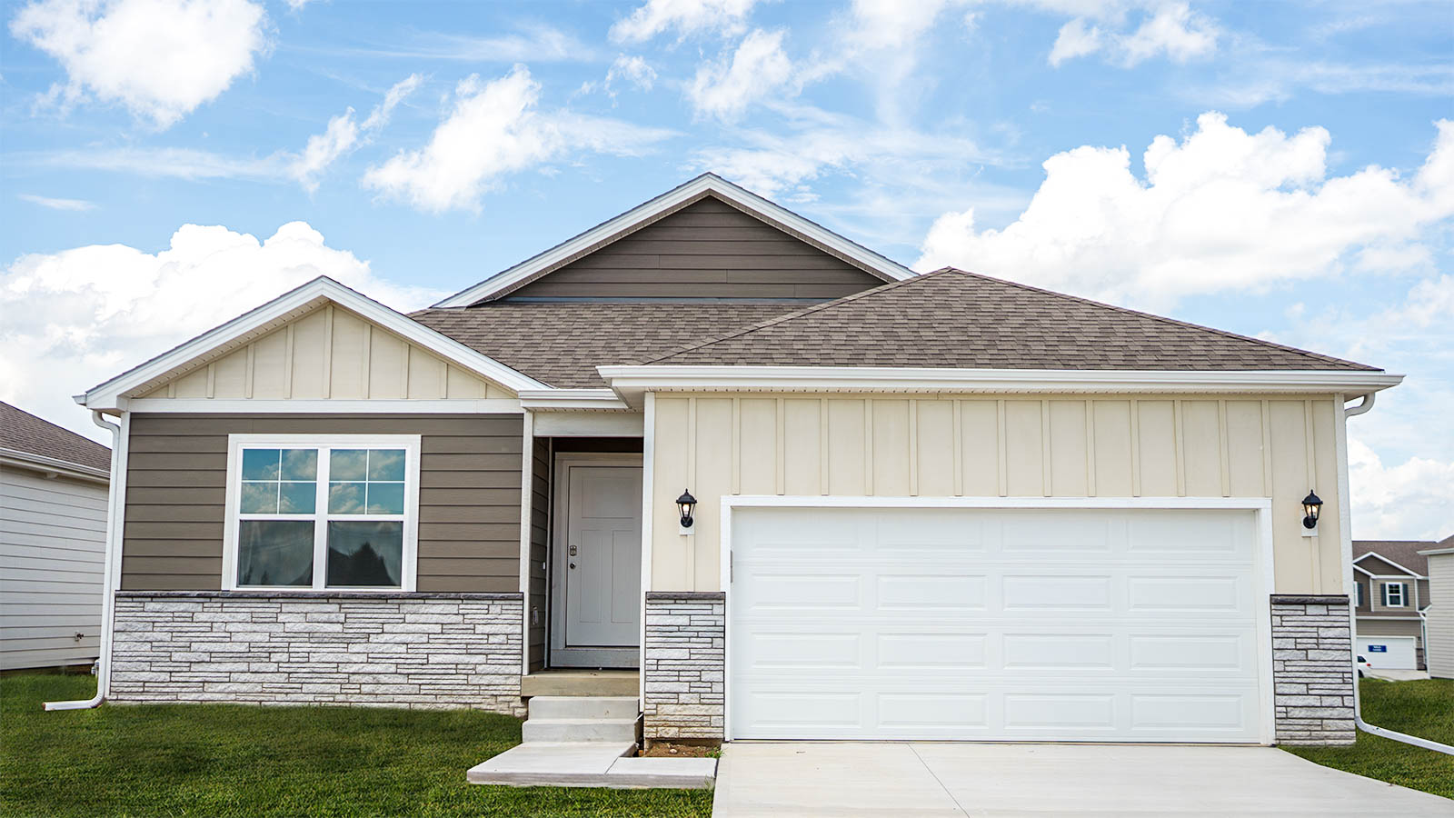 5565 N 186th Ave exterior