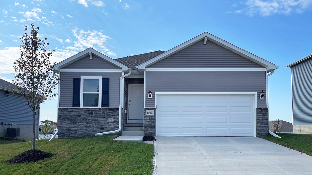 5542 N 186th Ave exterior