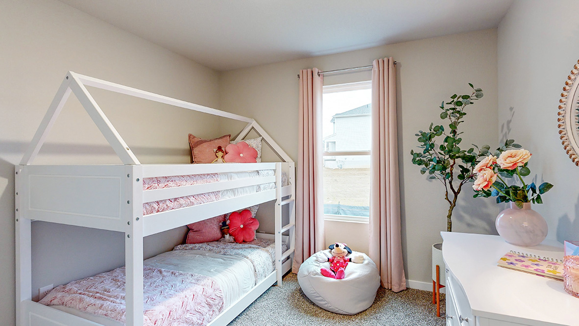 Fourth bedroom with bunk beds for a little girl