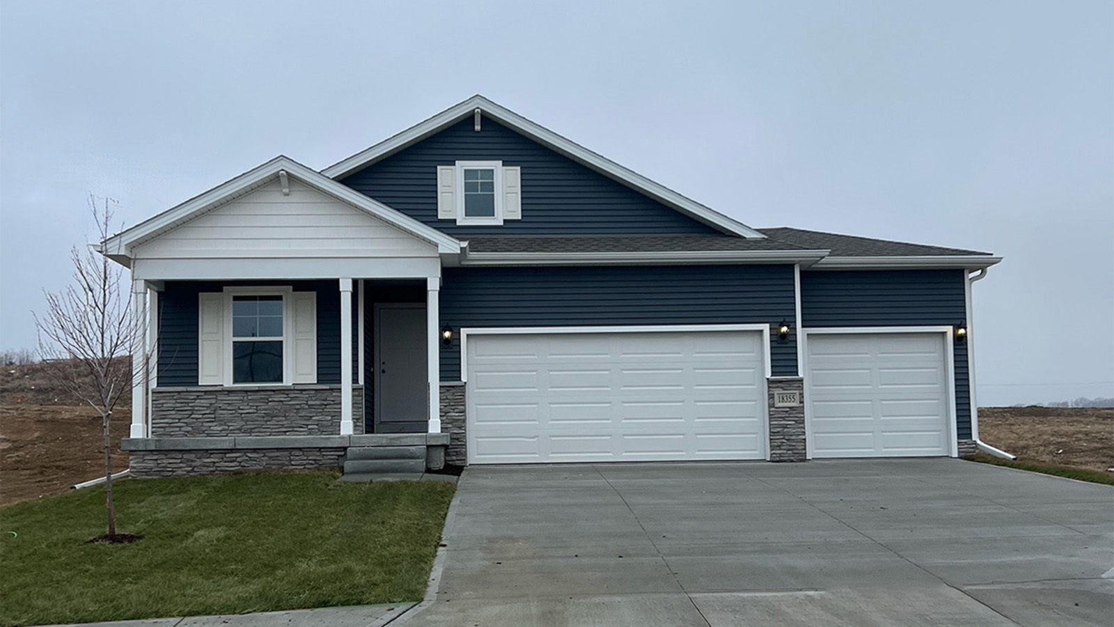 8512 S 184Th Ter exterior